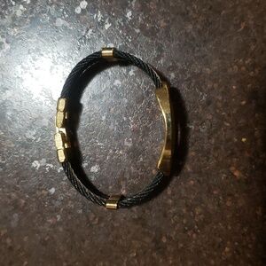 Elegant Gold and Black Women's Bracelet. Italy Yellow Goldtone/Stainless Steel.